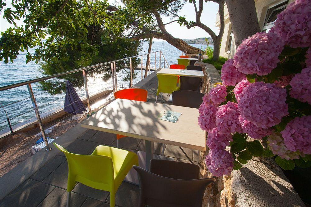 Hotel Vila 4M Ražanac 外观 照片