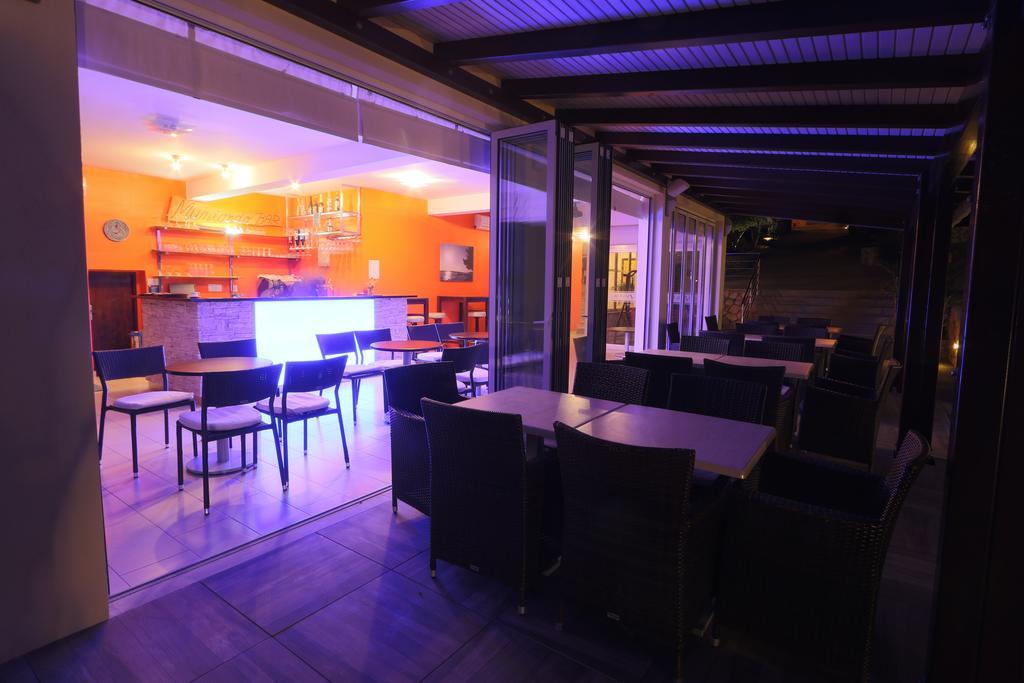 Hotel Vila 4M Ražanac 外观 照片