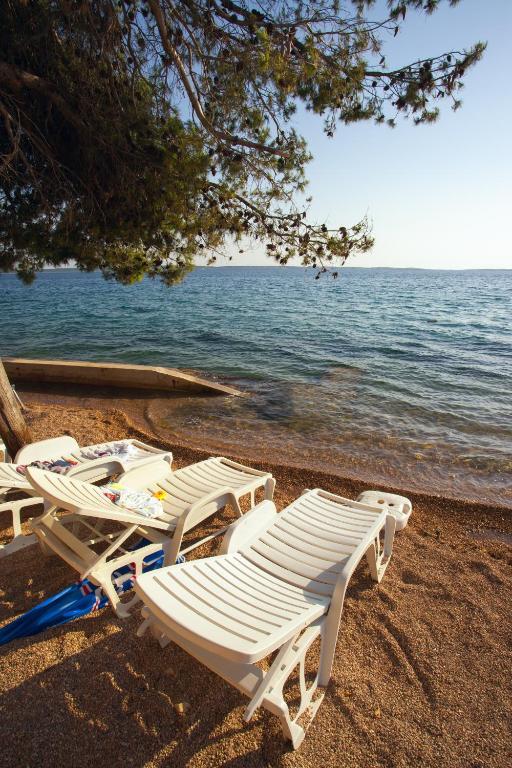 Hotel Vila 4M Ražanac 外观 照片