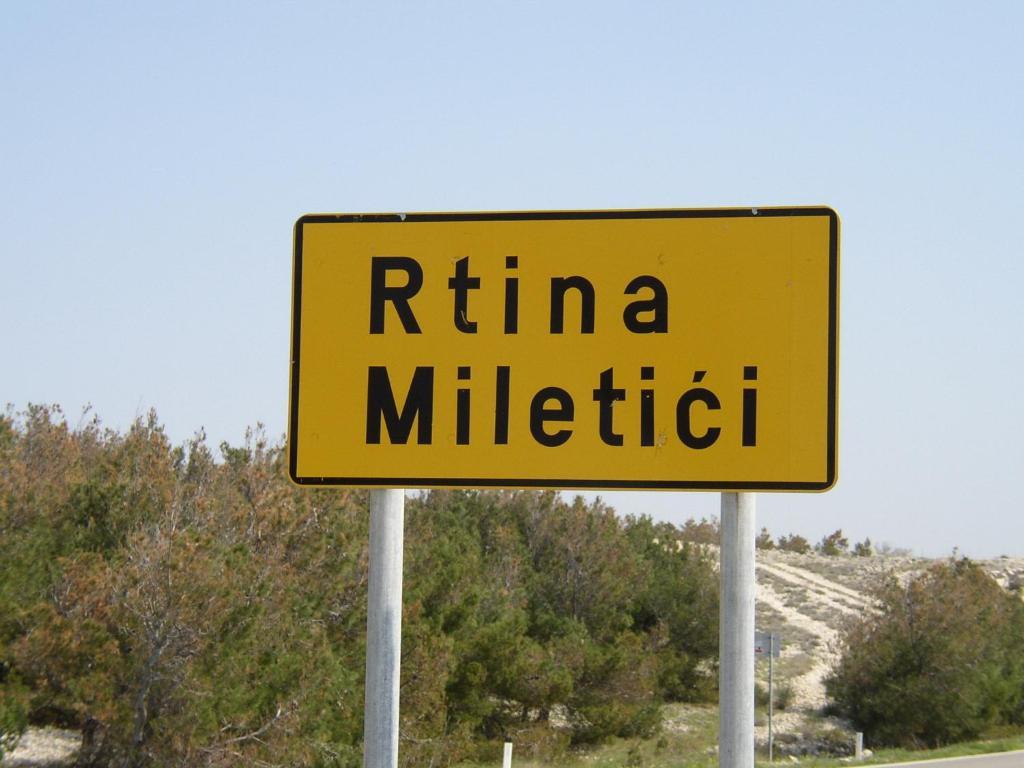 Hotel Vila 4M Ražanac 外观 照片