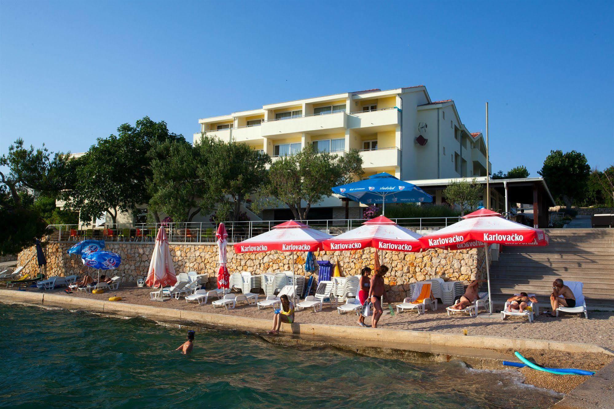 Hotel Vila 4M Ražanac 外观 照片