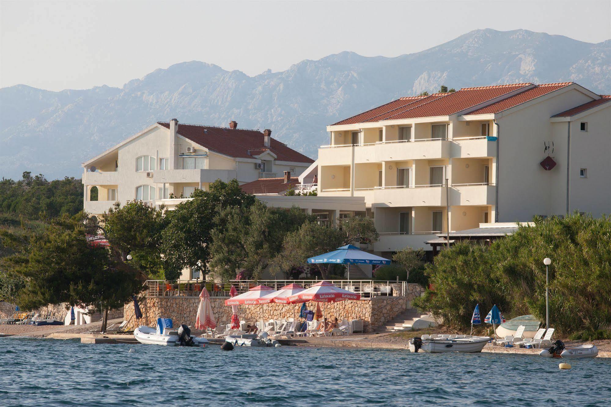 Hotel Vila 4M Ražanac 外观 照片