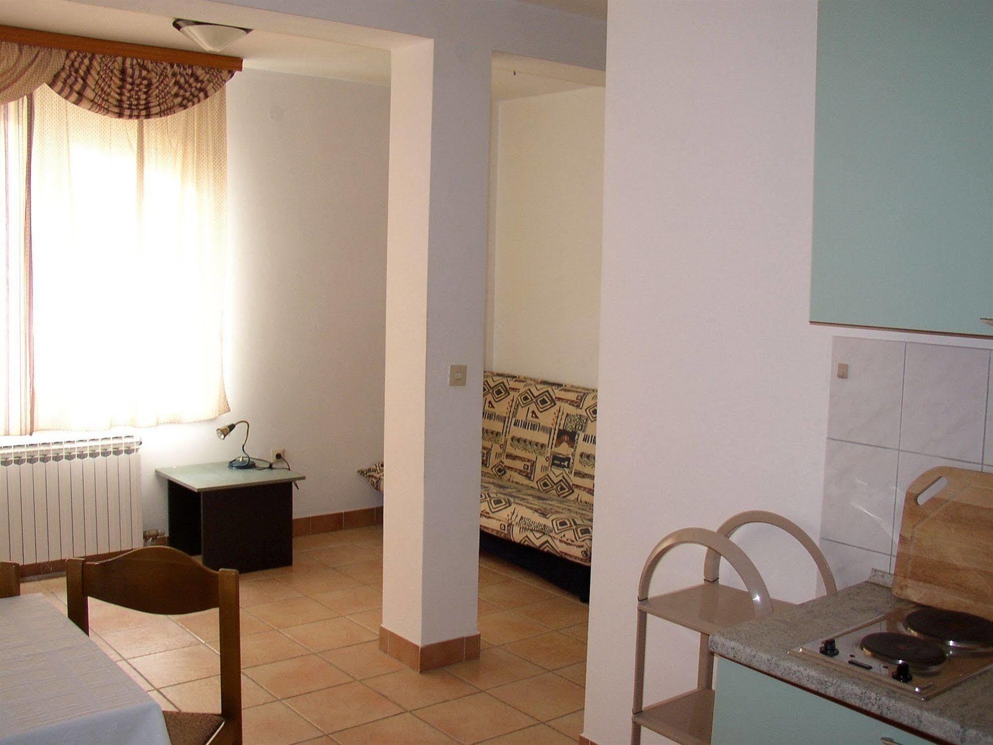 Hotel Vila 4M Ražanac 外观 照片