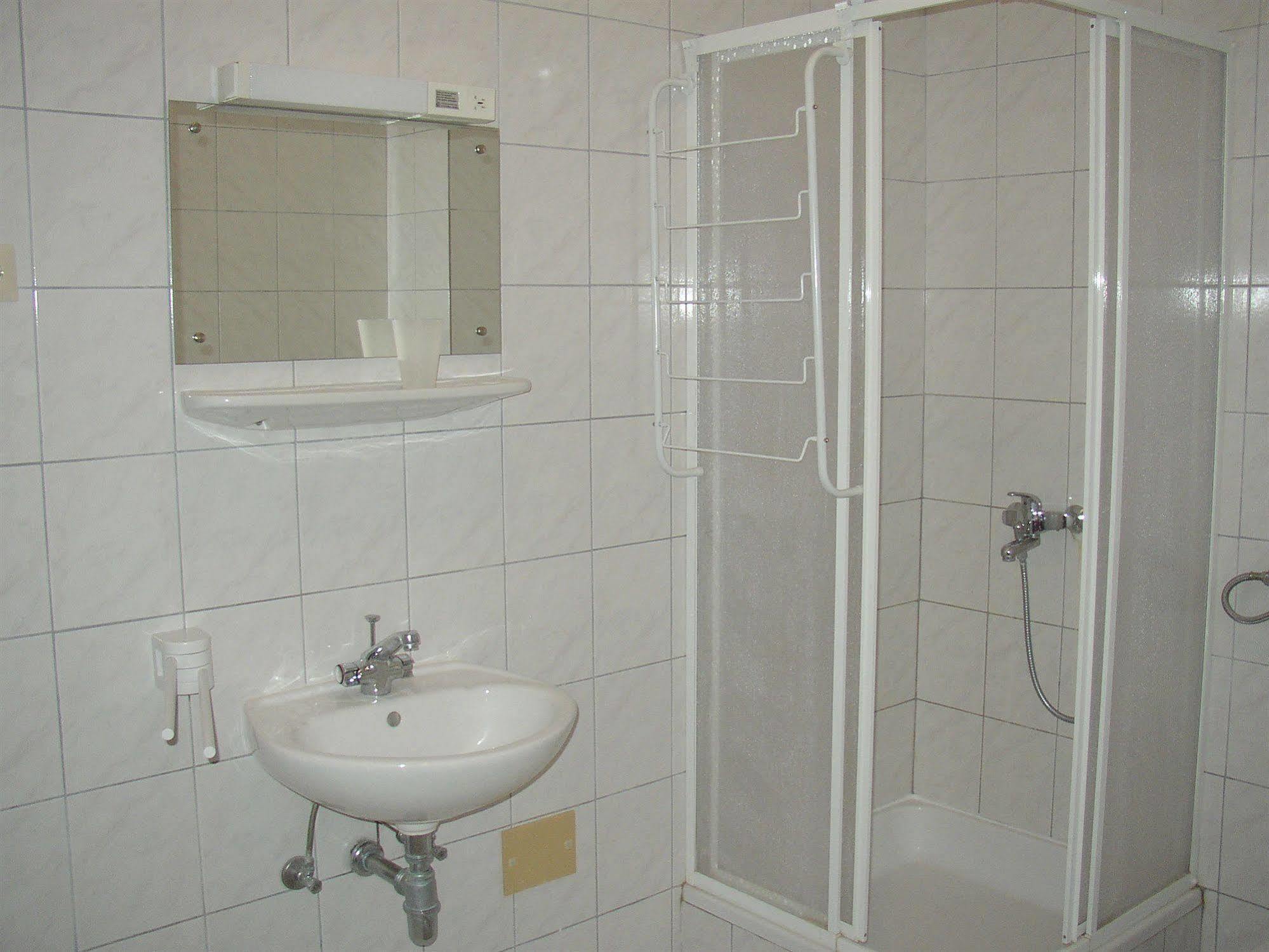 Hotel Vila 4M Ražanac 外观 照片
