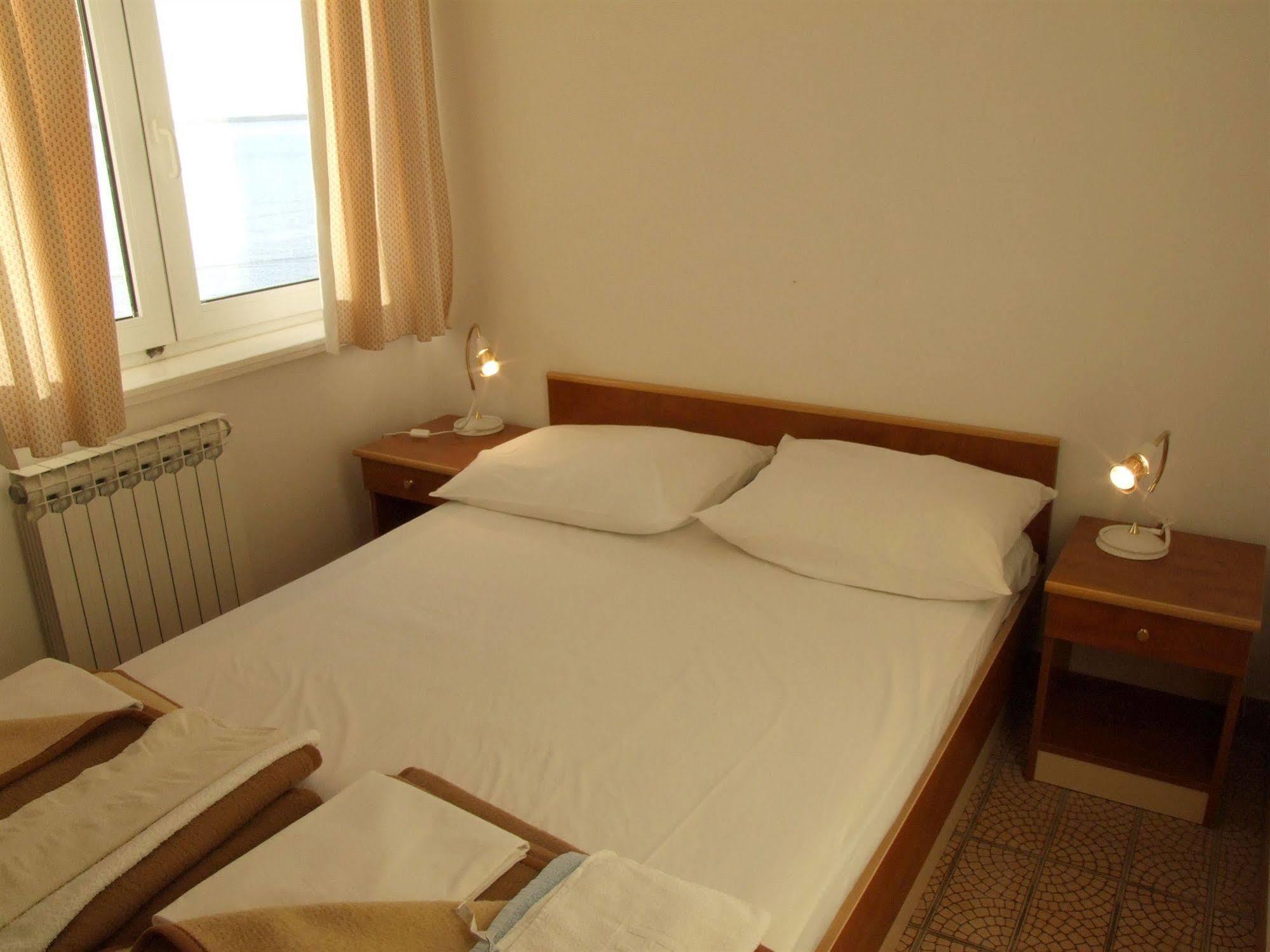 Hotel Vila 4M Ražanac 外观 照片