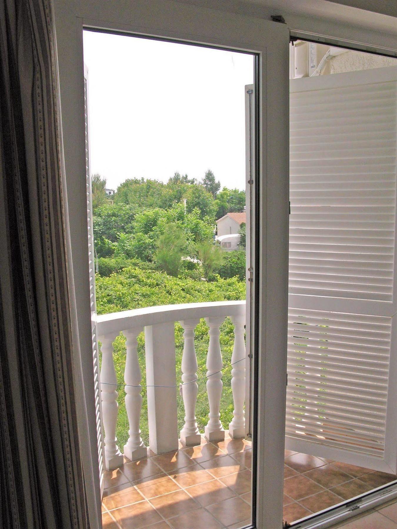 Hotel Vila 4M Ražanac 外观 照片
