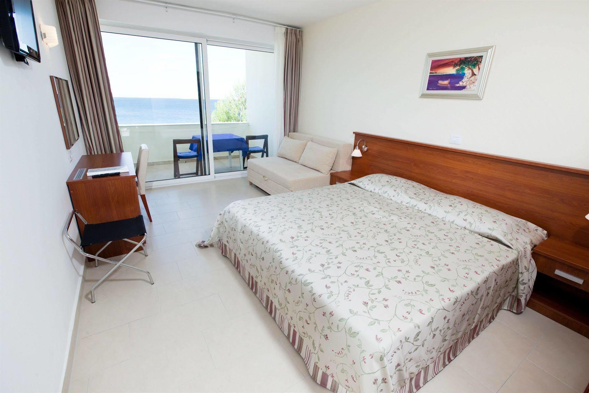 Hotel Vila 4M Ražanac 外观 照片